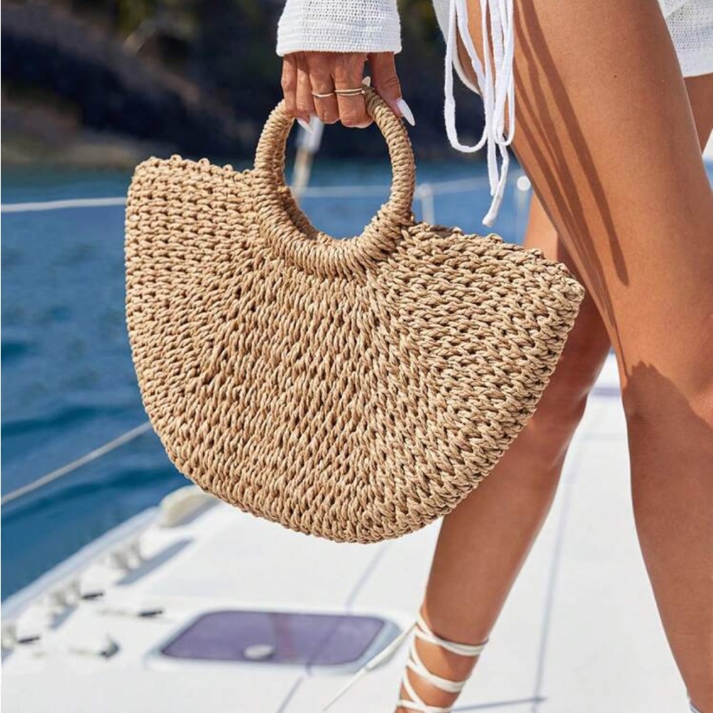 Minimalist Braided Straw Bag